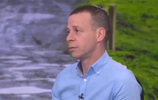 עמית סגל: "מעודדי סרבנות לא יכולים להפגין בעד גיוס"