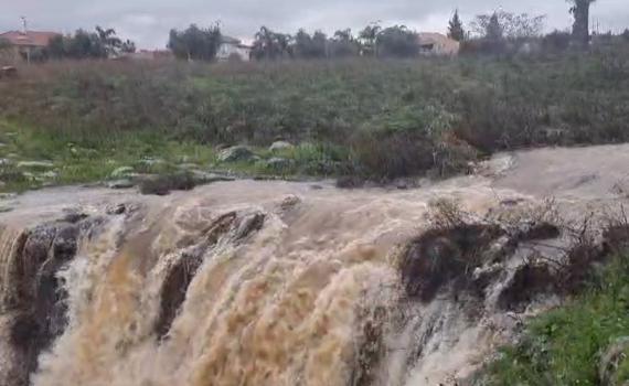 כמויות עצומות של מים |  זרימות אדירות בצפון. צפו