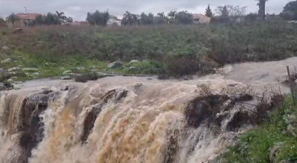 כמויות עצומות של מים |  זרימות אדירות בצפון. צפו