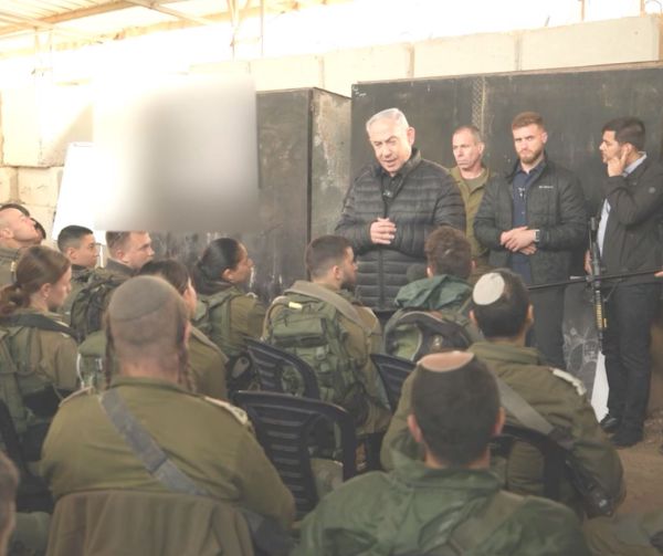 נתניהו נפגש עם קצינים ותקף את "האולפנים"