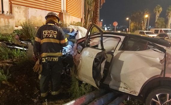תאונה קטלנית בראש העין: נהג נהרג ועוד 2 פצועים