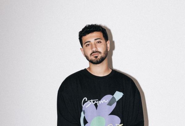 אחרי 18 שנה: יגל אושרי בחידוש לקלאסיקה "את יפה"