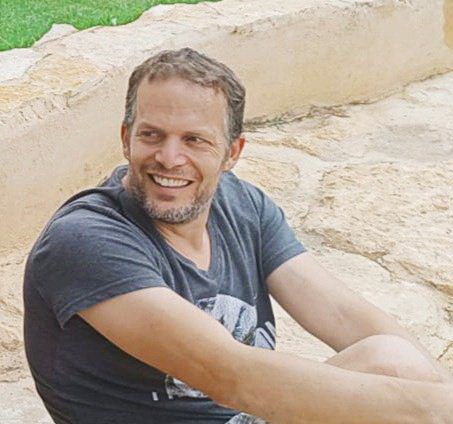 בשידור ישיר: הלוויתו של רס"ב יובל ניר מכפר עציון