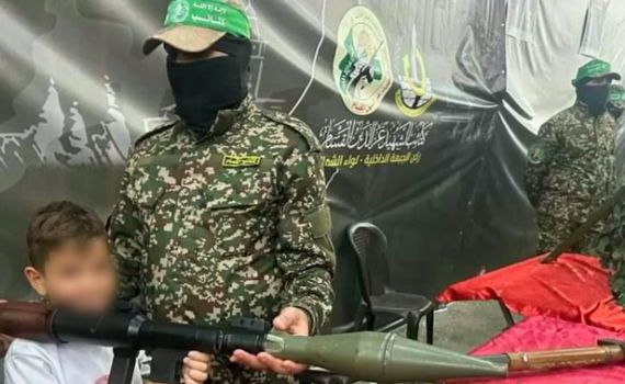 הבלתי מעורבים? צפו בילדי עזה בשירות החמאס