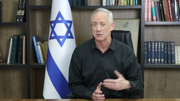 גנץ: "על רה"מ לבחור בין ביטחון ובין פוליטיקה"