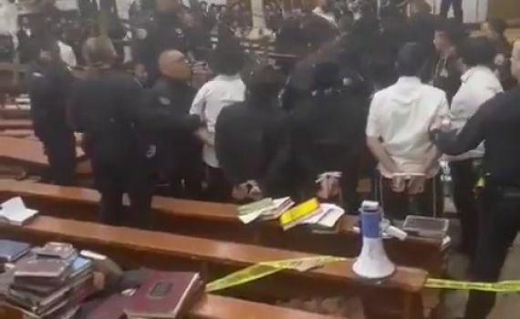 בחורי ישיבה שברו קירות בבניין 770 של חב"ד ונעצרו