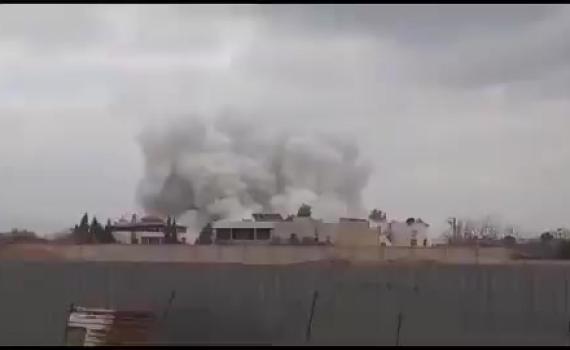 פיצוץ ופטריית עשן: רגע התקיפה במבנה המטכ"ל בדמשק. צפו