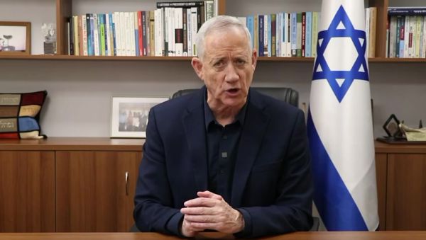 גנץ: "שיהיה ברור – האחריות על ממשלת לבנון"