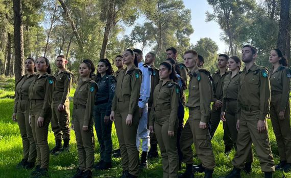 "בית להילחם": שיר המלחמה של הלהקות הצבאיות