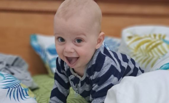 בן 9 חודשים בלע בורג חד, חייו ניצלו בנס