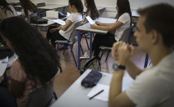 8 צעירות שילמו לסטודנטית שתיבחן עבורם ונתפסו