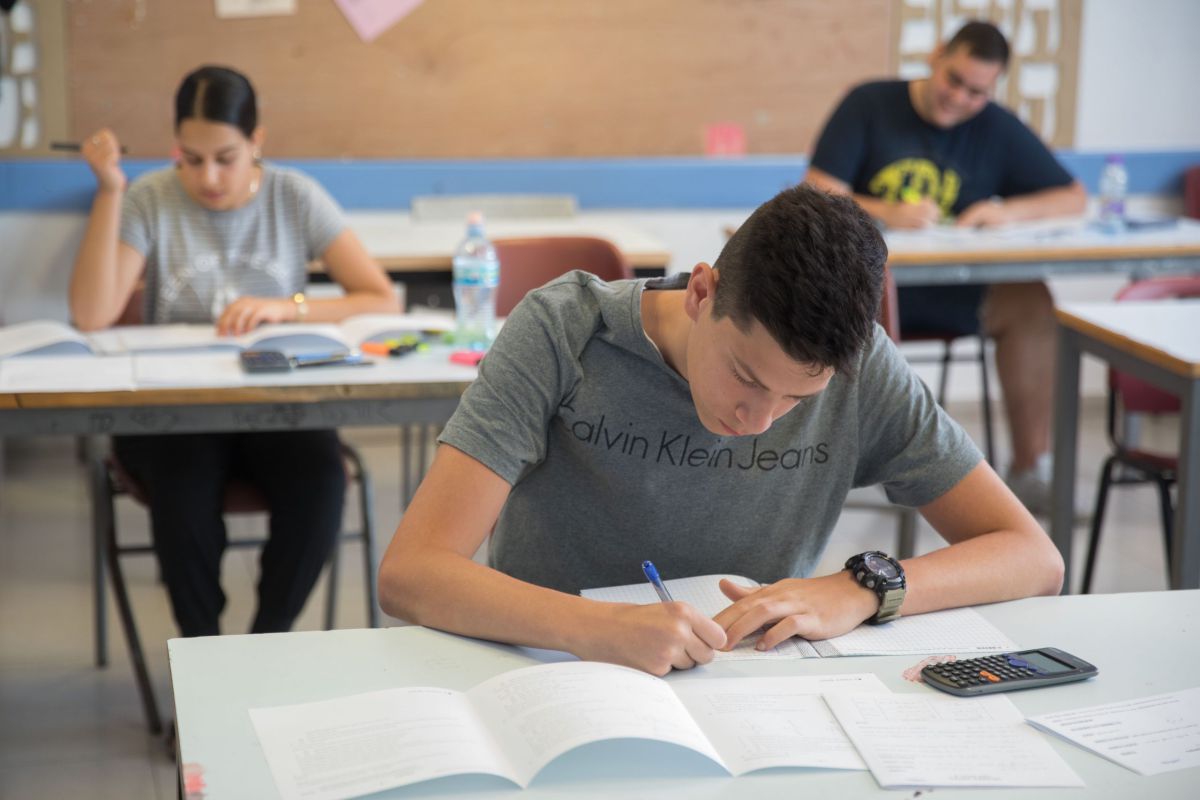 בעקבות הפרסום בסרוגים: הבגרויות יתורגמו לעולים