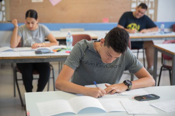 בעקבות הפרסום בסרוגים: הבגרויות יתורגמו לעולים