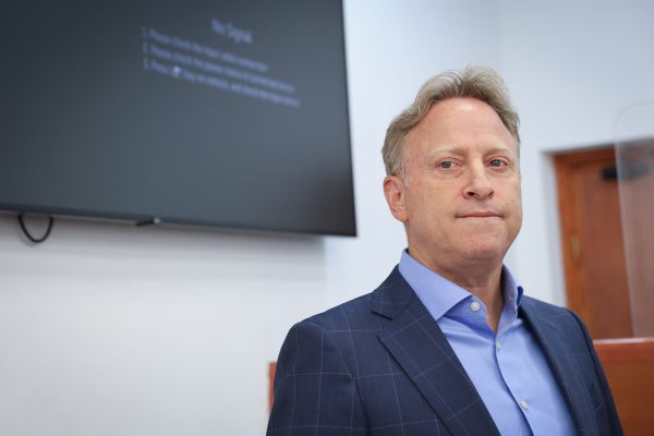 במסגרת הסדר טיעון: בית המשפט הרשיע את ארי הרו