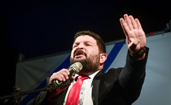 אחרי החקירה המפתיעה: אלמוג כהן בתגובה ראשונה