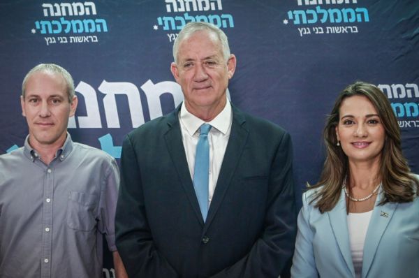 בדרך לפרישה? המהלך של שרי המחנה הממלכתי