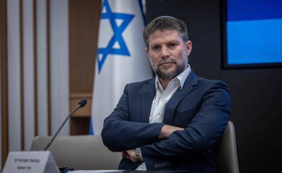 שוקל פרישה: השיחות של סמוטריץ' עם רבני המפלגה