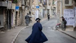 תקרית חמורה: חרדים השליכו אבנים על רכבו של משה ליאון