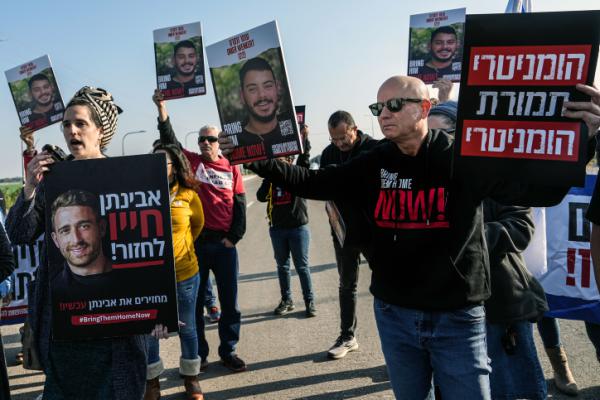 פסק דרמטי: מותר לחלל שבת כדי לחסום משאיות לעזה