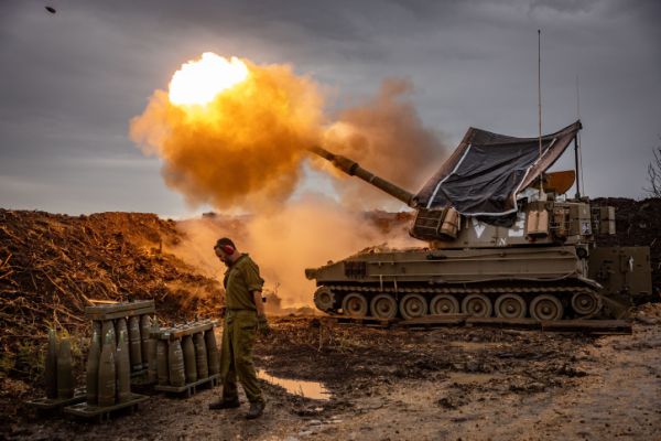 השר הסרוג מפתיע: "צריך לנסות להגיע לתהליך מדיני"