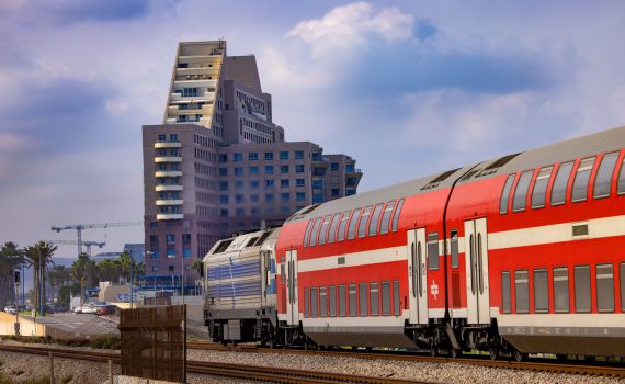 הופסקה תנועת הרכבות בין נתניה והרצליה