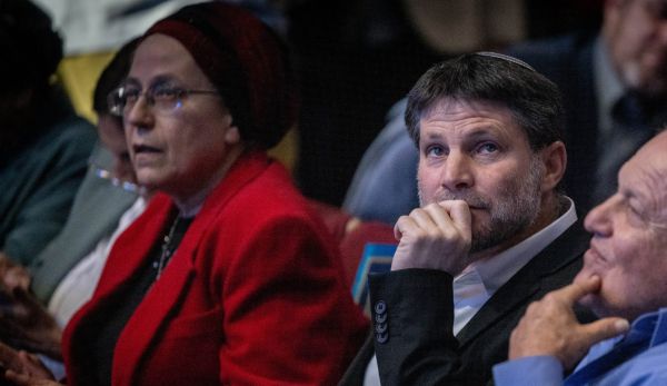 סטרוק לא מתנצלת: גם לנו מותר לאחוז בדעותינו