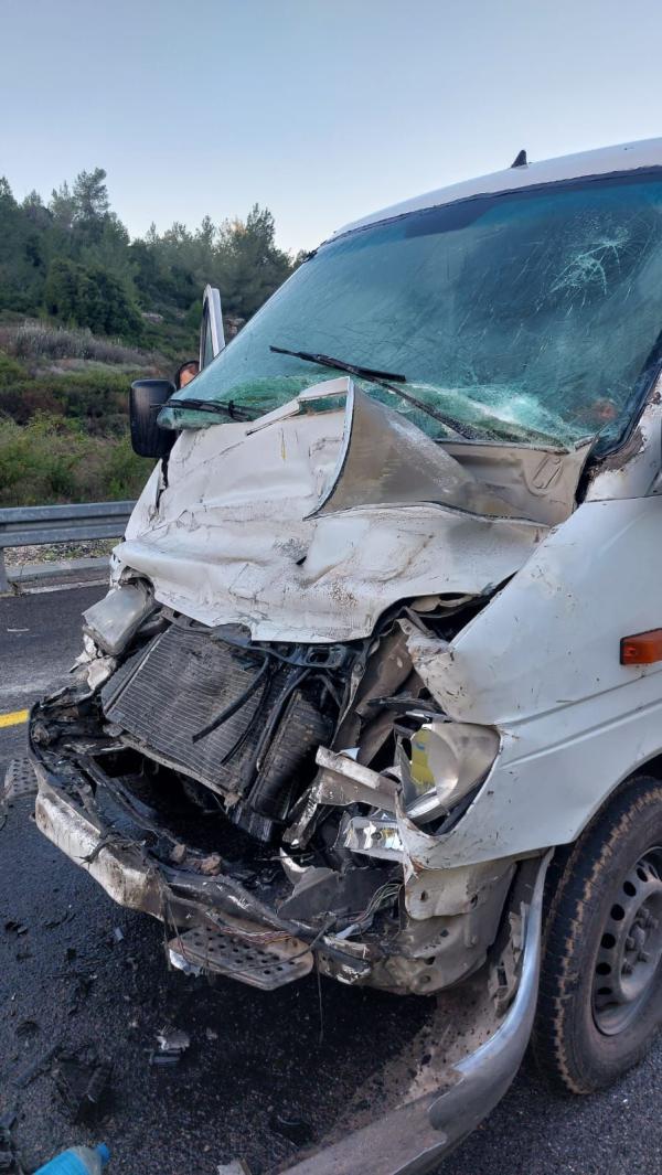 לכוד בתאונת דרכים סמוך לירושלים