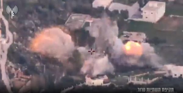 צה"ל תקף שני בסיסים צבאיים של חיזבאללה