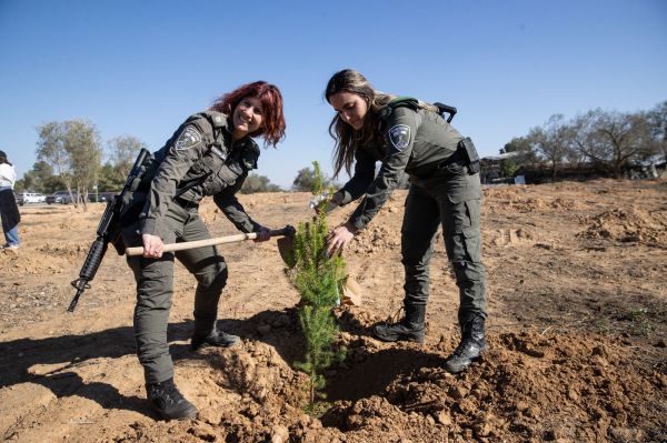 "דרך הגיבורות": קק"ל חנכה דרך לגיבורות המלחמה