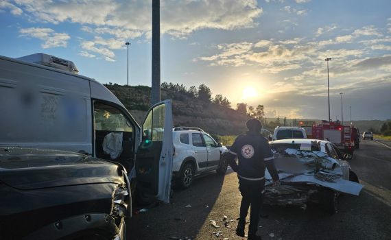 8 פצועים בתאונת דרכים סמוך למחלף עין תות