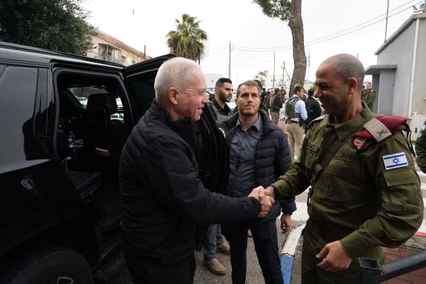 בזמן מלחמה: הפריט ברכב של גלנט שמסביר הכל?