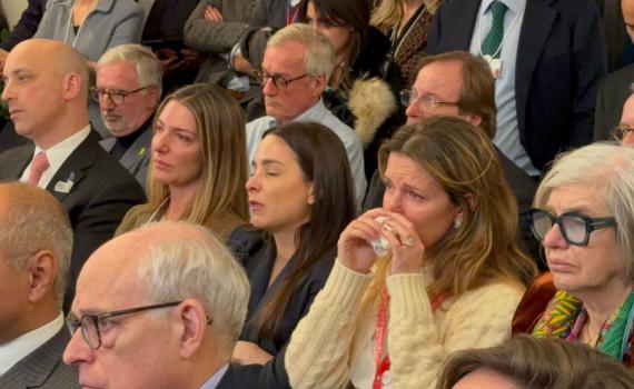 מרגש: אנשי עסקים הבכירים בעולם נפגשו עם החטופים