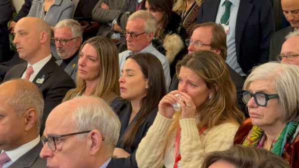 מרגש: אנשי עסקים הבכירים בעולם נפגשו עם החטופים