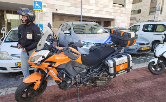 פעולות החייאה בבן שנה שאיבד את הכרתו: מצבו אנוש