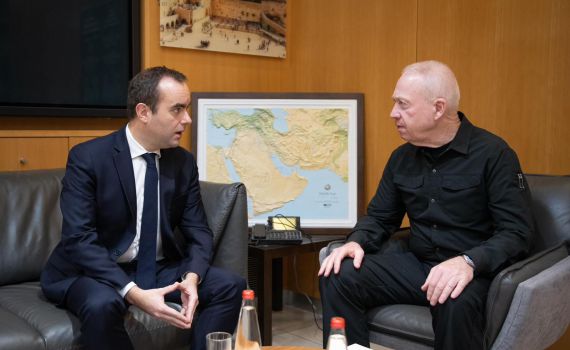 גלנט לשר הצרפתי: "לא ננצור את האש עד החזרת התושבים"