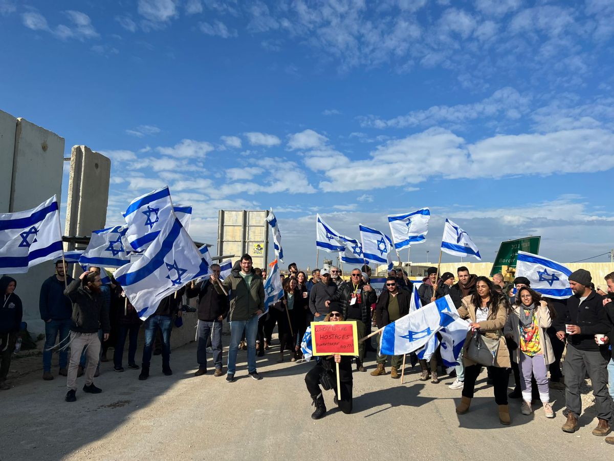 דיווח: בצל החסימות; ישראל נערכת לפתיחת מעבר קרני