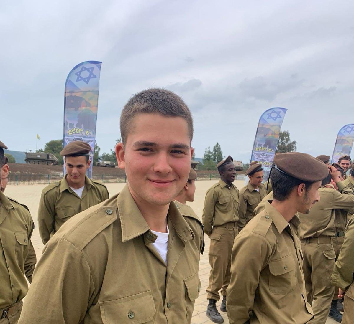 "סיפורי מלחמות": אלי חולי בשיר חדש לזכרו של ראם מאיר ז"ל