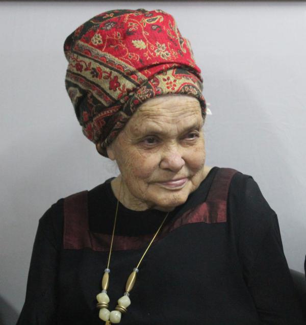 "בגיל 75 עלתה עם מקל את מצדה"