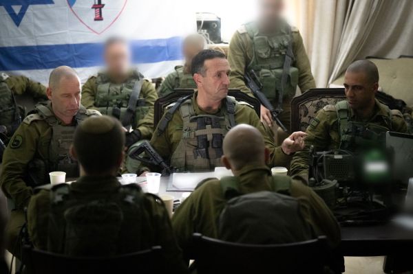 צבא העם תובע מקום ליד שולחן המטכ"ל