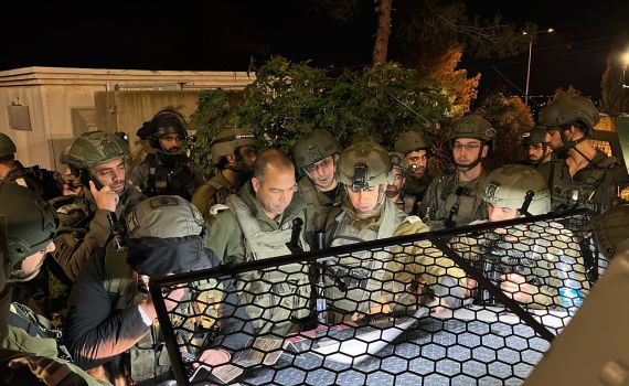 סוכלה חדירת מחבלים ליישוב אדורה, לוחם נפצע