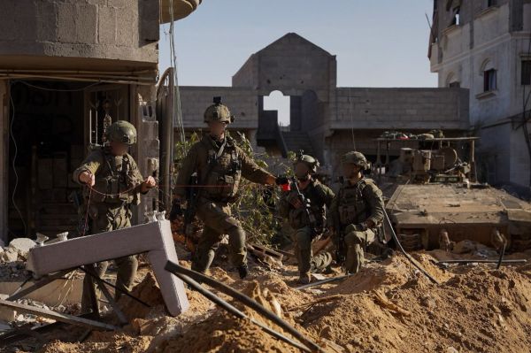 המתקפה על חאן יונס נמשכת; מהיבשה והאוויר