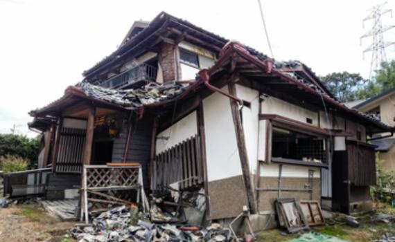 צפו: יפן ספגה רעידת אדמה, כעת מתכוננים לצונאמי