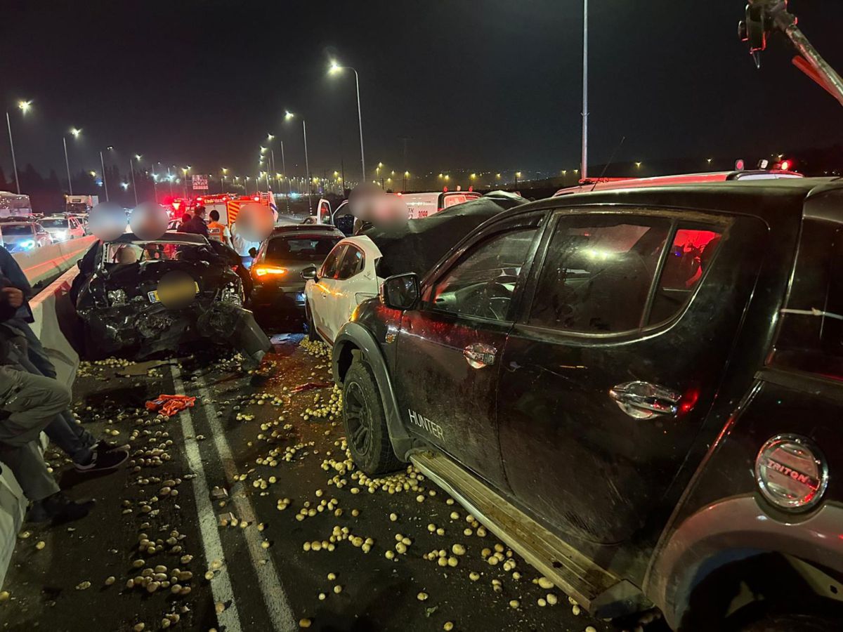 שמונה פצועים בתאונת שרשרת בכביש 65