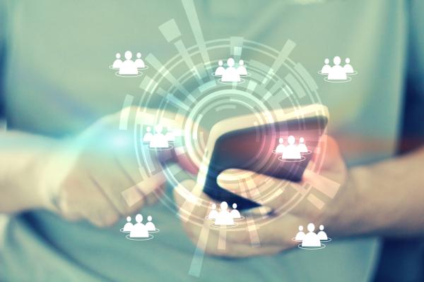 אתגרים מסוכנים ופייק ניוז: הורים נגד ויראליות במלחמה