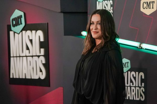 הזמרת הקנדית חושפת: "לא היה לי מושג עד כמה אני יהודייה"