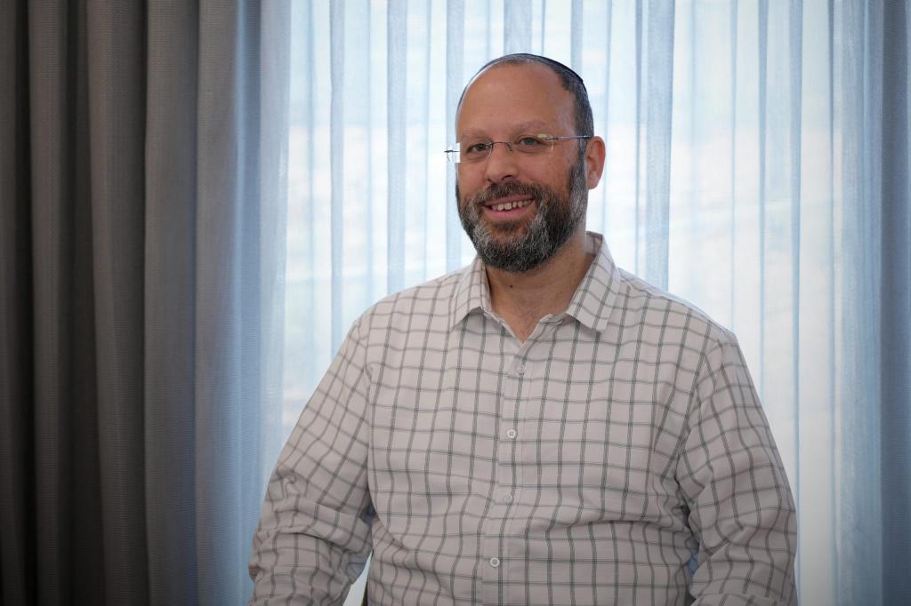 הבחירות בקריית ארבע: הכר את המועמד – אליעזר רודריג