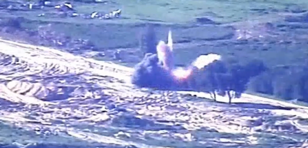 אש קומנדו: המחבלים ניסו להטמין מטען וחוסלו | צפו