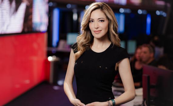 ברנז'ה: זו מגישת המהדורה המרכזית של ערוץ i24 בעברית