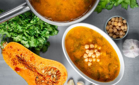 מתכון לשבת: מרק חומוס ודלעת חורפי