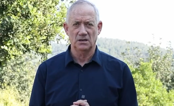 ברקע המגעים לעסקה: בני גנץ בהצהרה מיוחדת. צפו